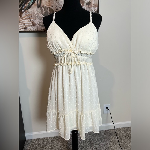 Almost Famous Pretty Cream Mini Dress Adjustable Straps Large - Picture 1 of 11